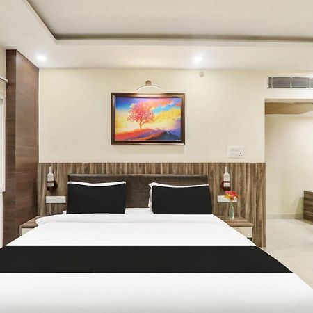Super Townhouse Kankarbagh Formerly Kunwar Alcajars Патна Екстериор снимка